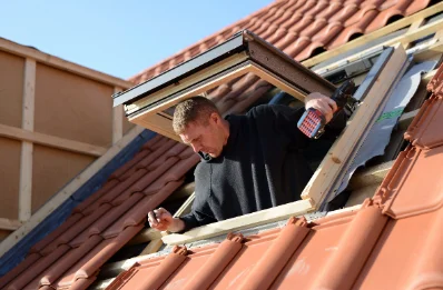 Pose de fenêtres de toit Velux à Thignonville
